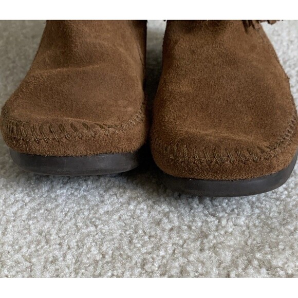 MINNETONKA Moccasins Ankle High Top Fringe Boots Brown Suede Size 7 Back Zip - Picture 10 of 11